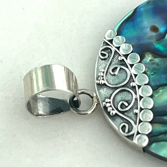 Abalone Shell Silver Pendant - Picture 3 of 6